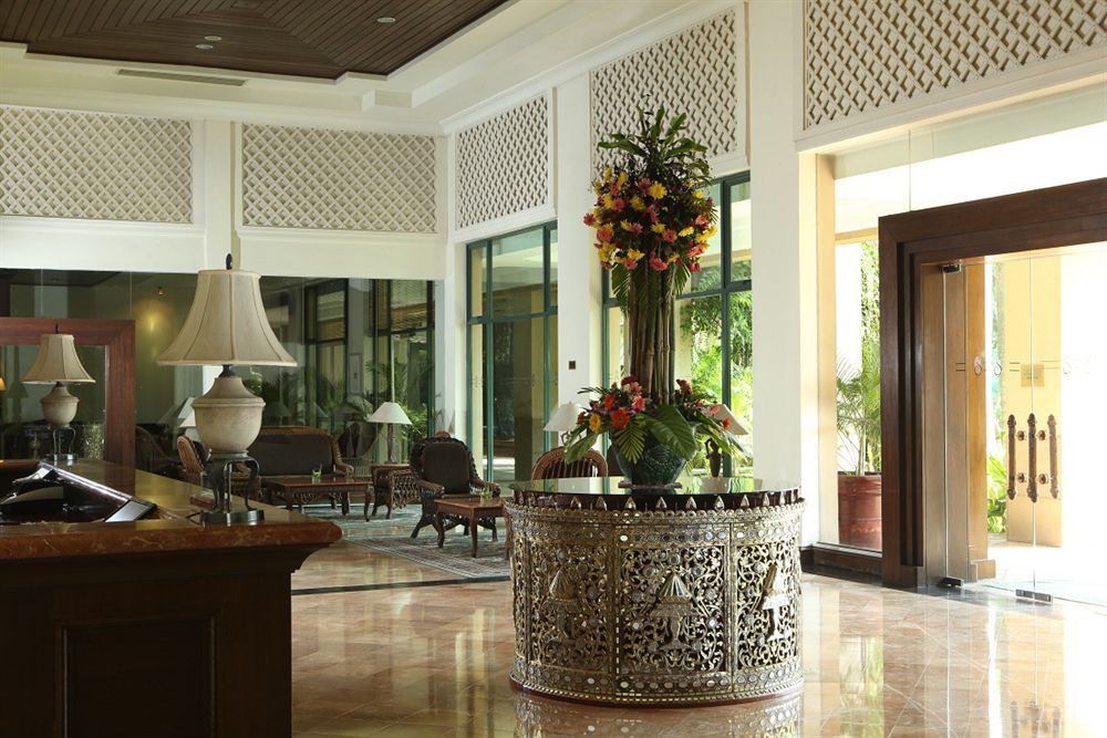 Hotel Hilton Mandalay Exterior foto